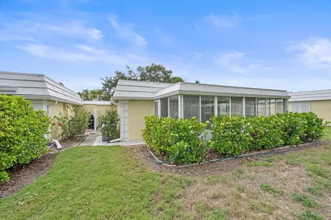 5865 Tidewood Avenue Sarasota FL 34231