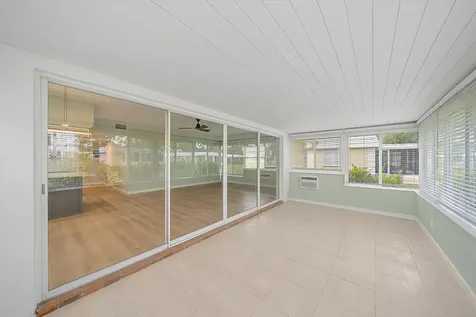 5865 Tidewood Avenue Sarasota FL 34231