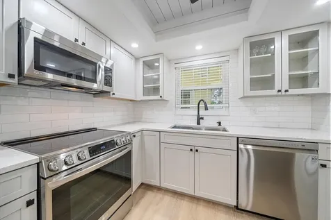 5865 Tidewood Avenue Sarasota FL 34231