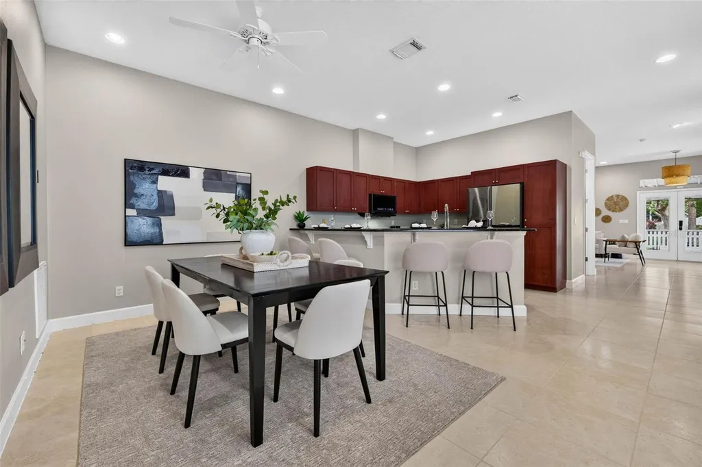 447 13th Avenue N St Petersburg FL 33701