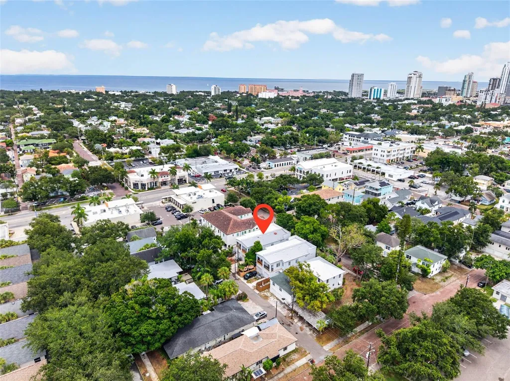 447 13th Avenue N St Petersburg FL 33701