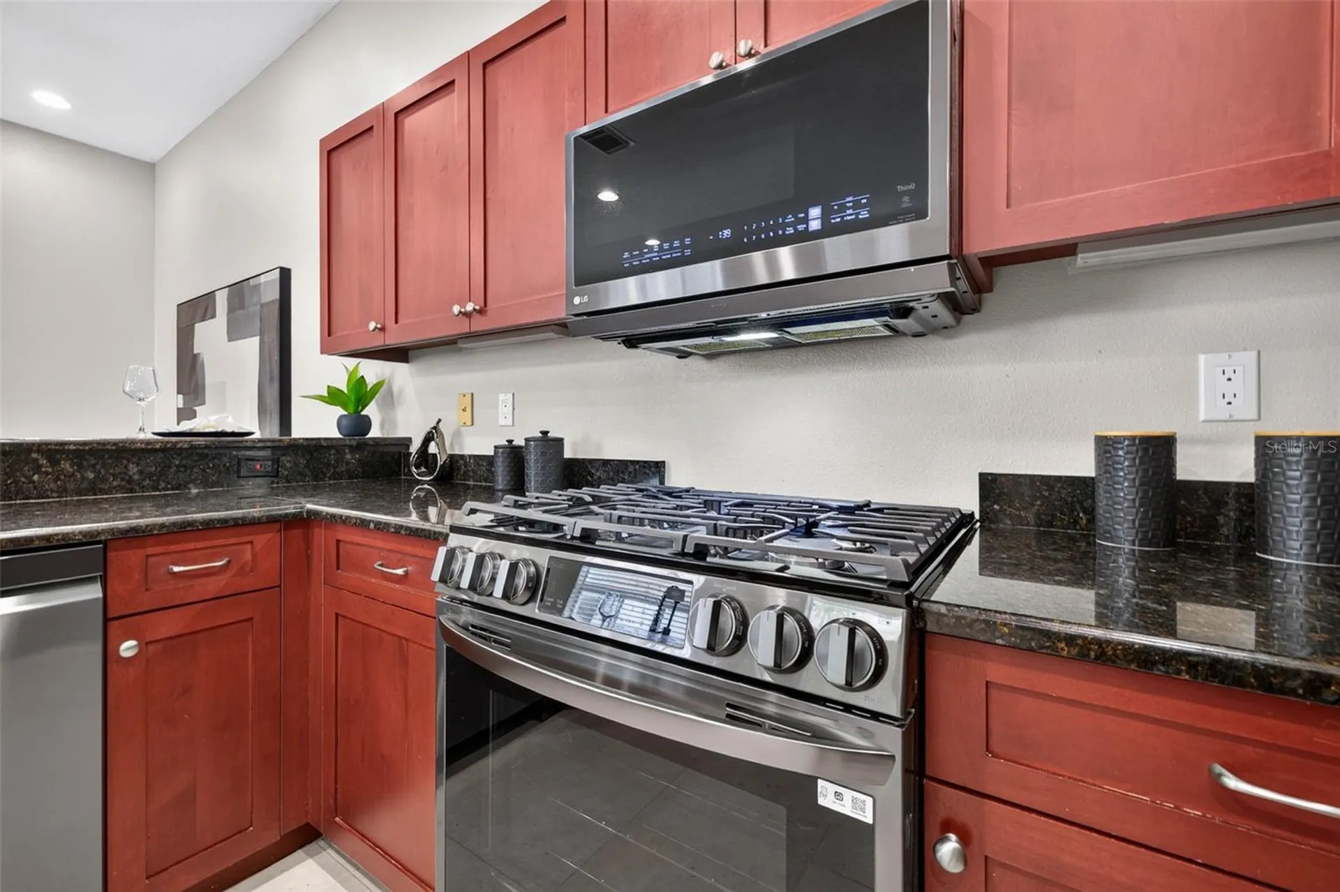 447 13th Avenue N St Petersburg FL 33701