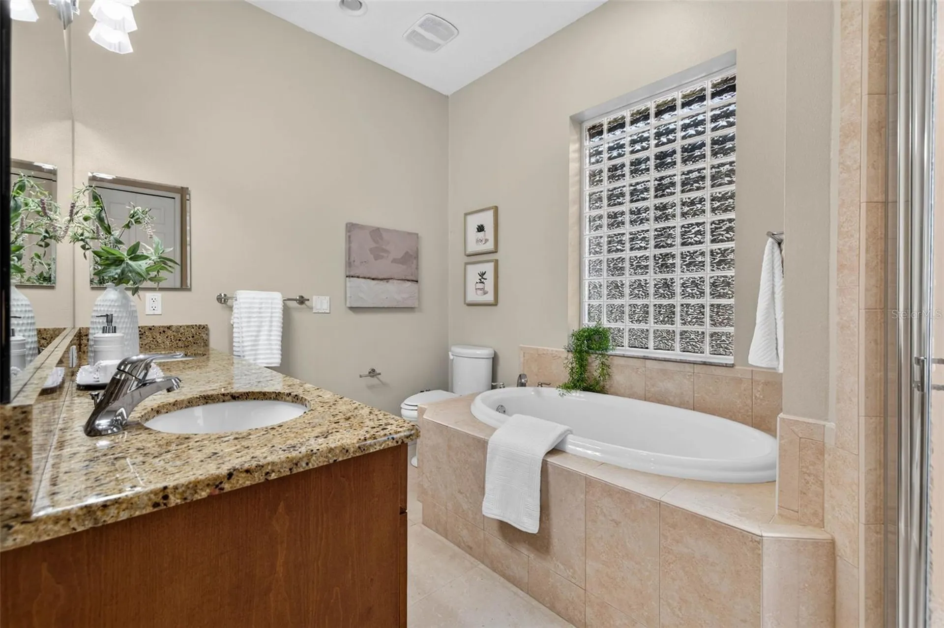 447 13th Avenue N St Petersburg FL 33701
