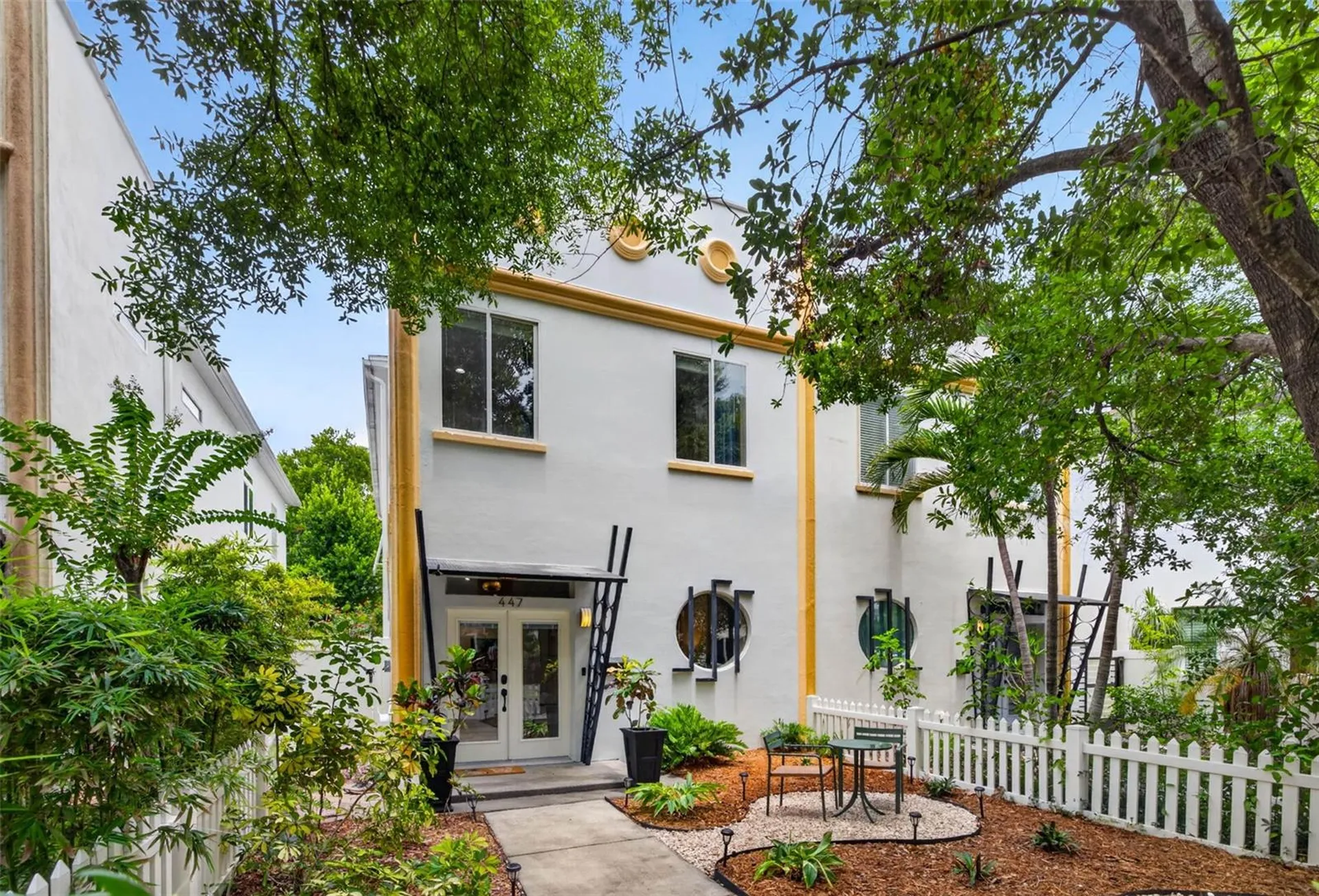 447 13th Avenue N St Petersburg FL 33701