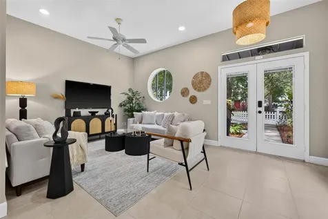 447 13th Avenue N St Petersburg FL 33701