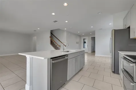 1230 Stratton Avenue Groveland FL 34736