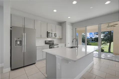 1230 Stratton Avenue Groveland FL 34736