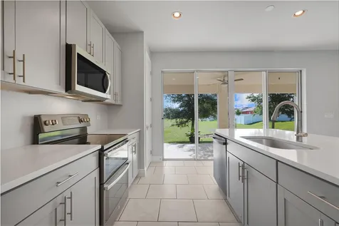 1230 Stratton Avenue Groveland FL 34736