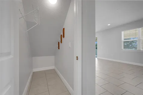 1230 Stratton Avenue Groveland FL 34736