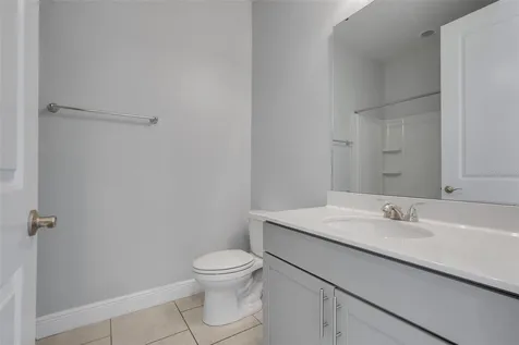 1230 Stratton Avenue Groveland FL 34736