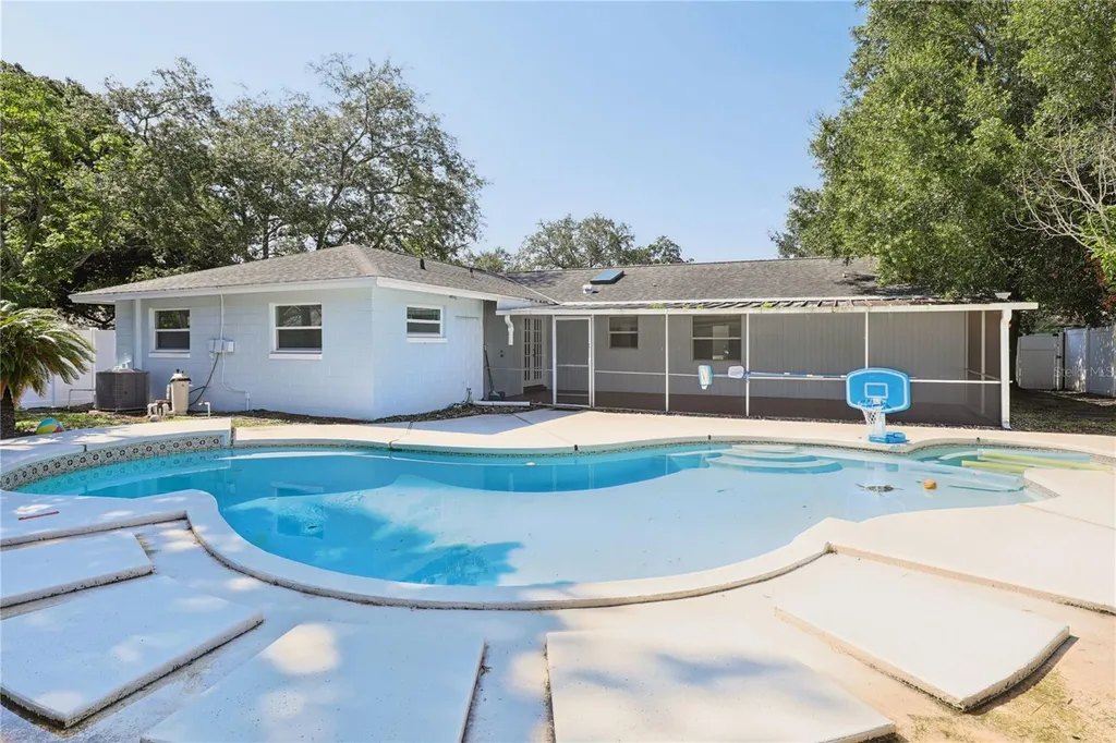 5311 Jennifer Place Orlando FL 32807