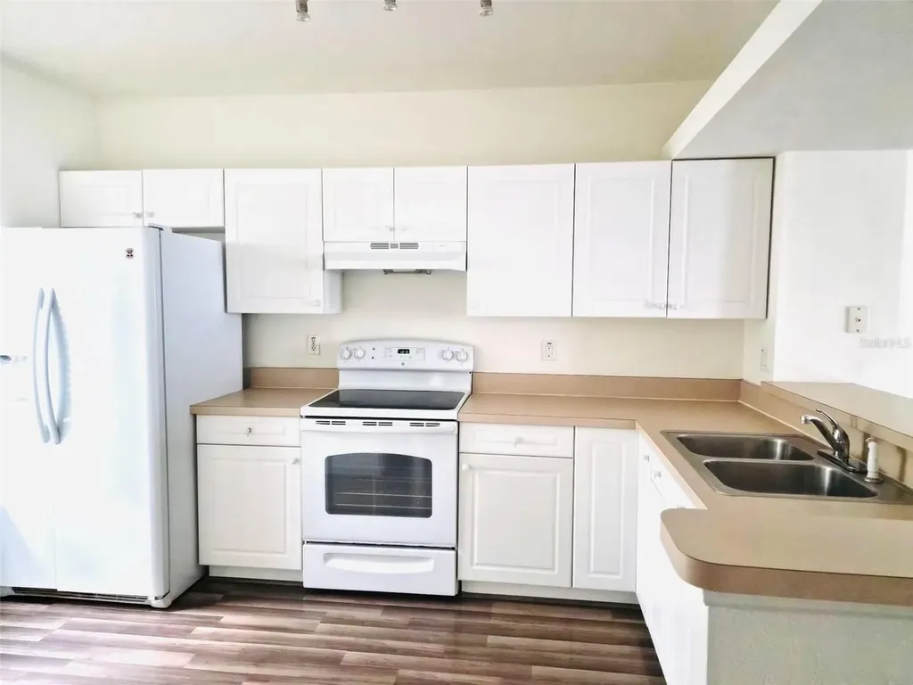4352 Har Paul Circle Tampa FL 33614