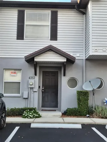 4352 Har Paul Circle Tampa FL 33614