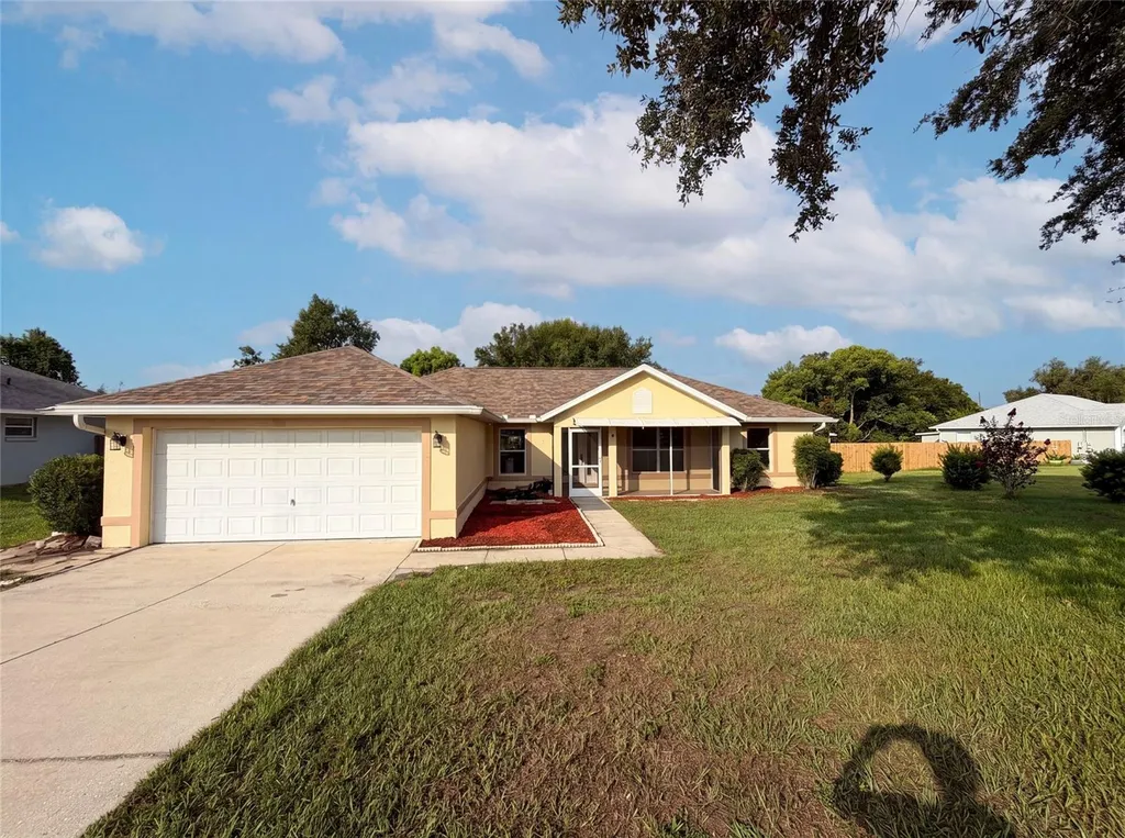 314 Dupont Circle Howey In The Hills FL 34737