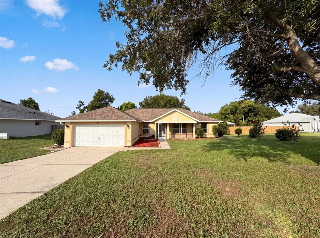 314 Dupont Circle Howey In The Hills FL 34737