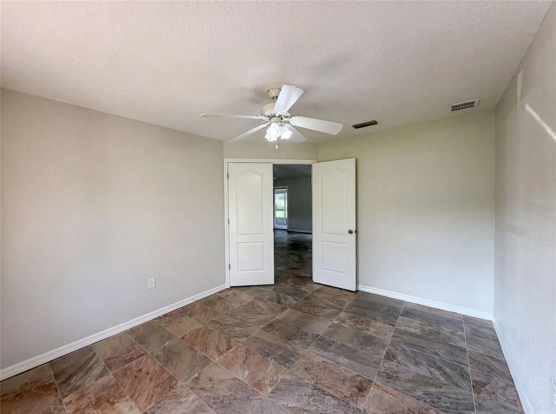 314 Dupont Circle Howey In The Hills FL 34737