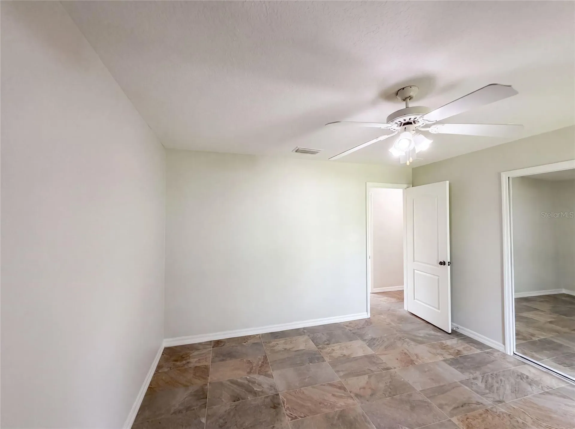 314 Dupont Circle Howey In The Hills FL 34737