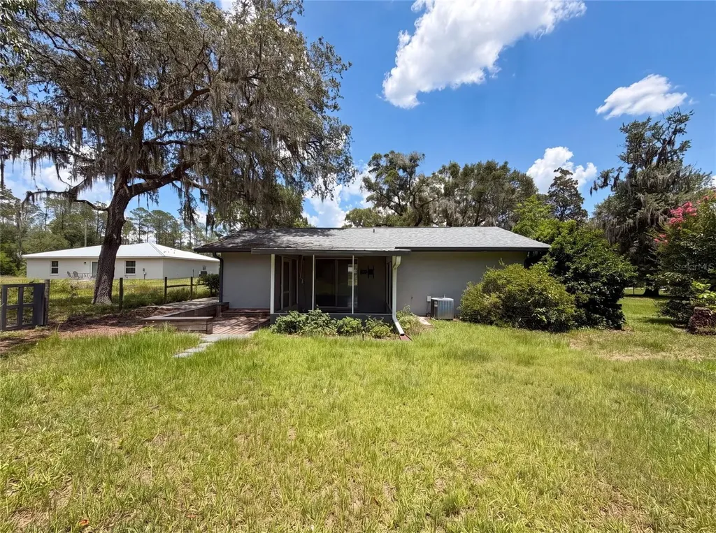1870 SW Valencia Heights Avenue Dunnellon FL 34431