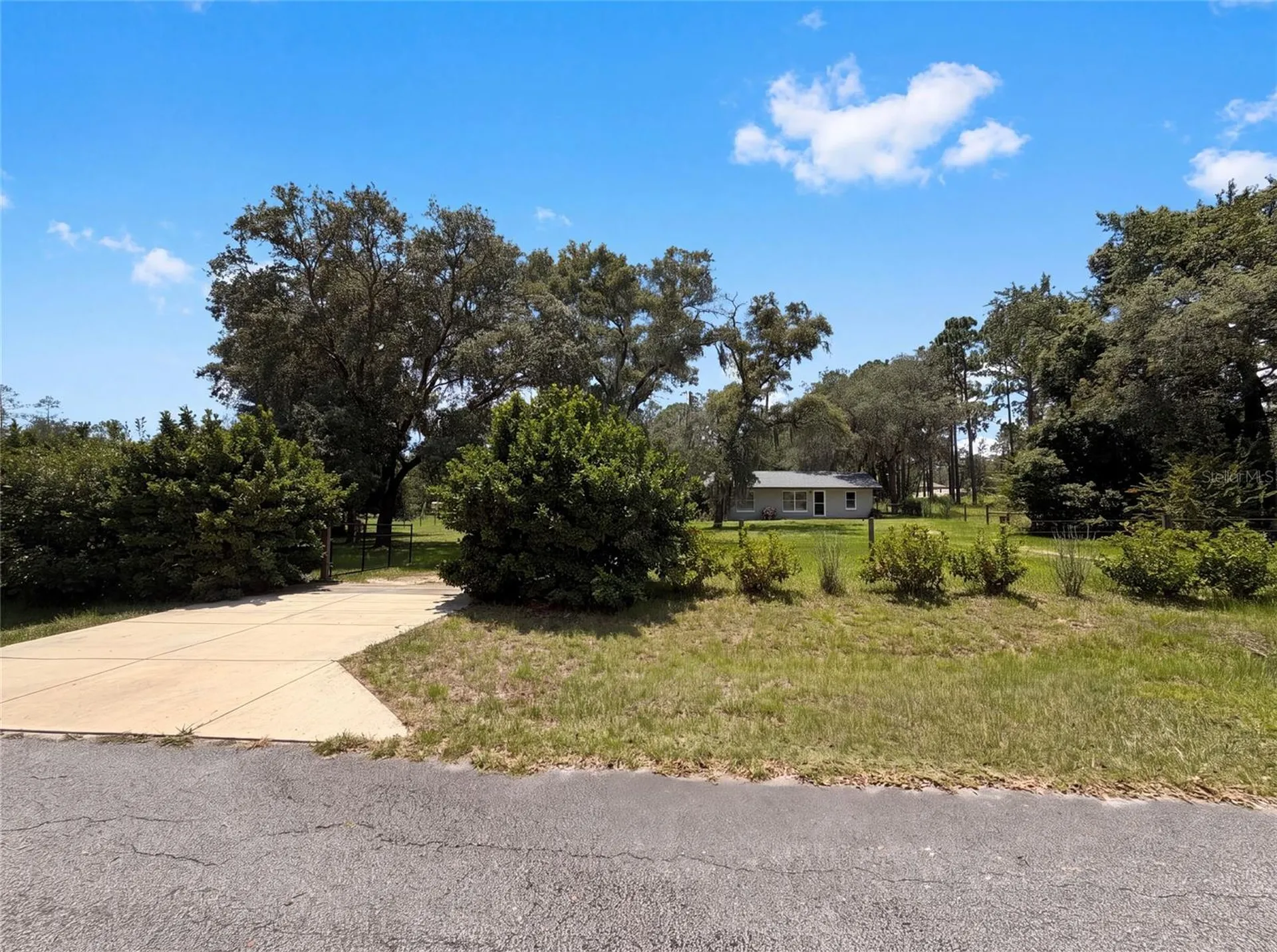 1870 SW Valencia Heights Avenue Dunnellon FL 34431