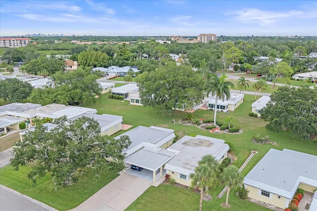 5865 Tidewood Avenue Sarasota FL 34231