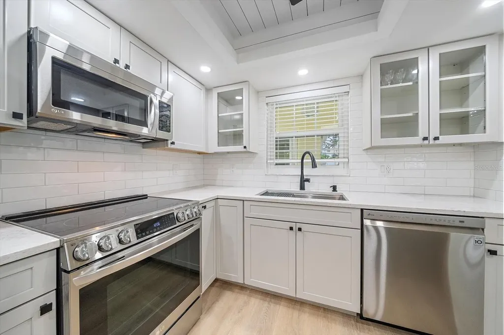 5865 Tidewood Avenue Sarasota FL 34231
