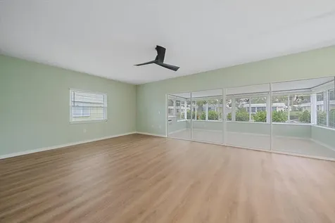 5865 Tidewood Avenue Sarasota FL 34231
