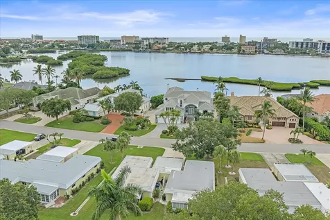 5865 Tidewood Avenue Sarasota FL 34231