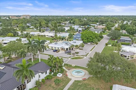 5865 Tidewood Avenue Sarasota FL 34231