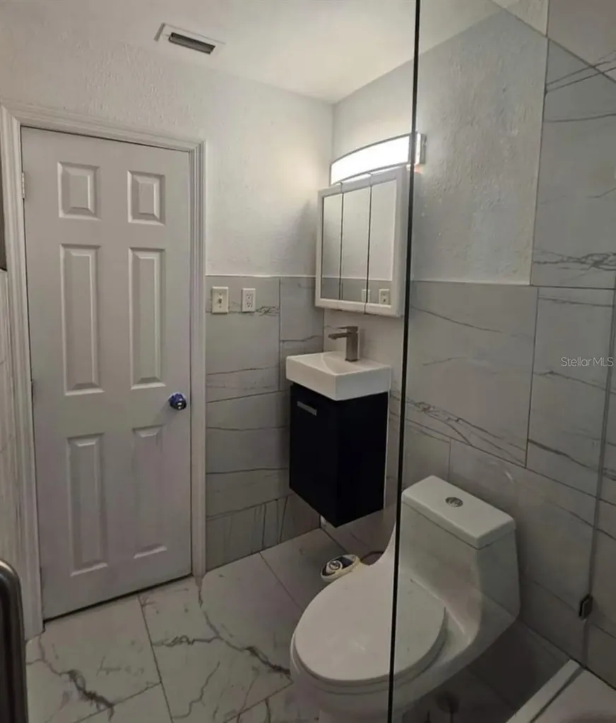 490 NW 29th Avenue Fort Lauderdale FL 33311