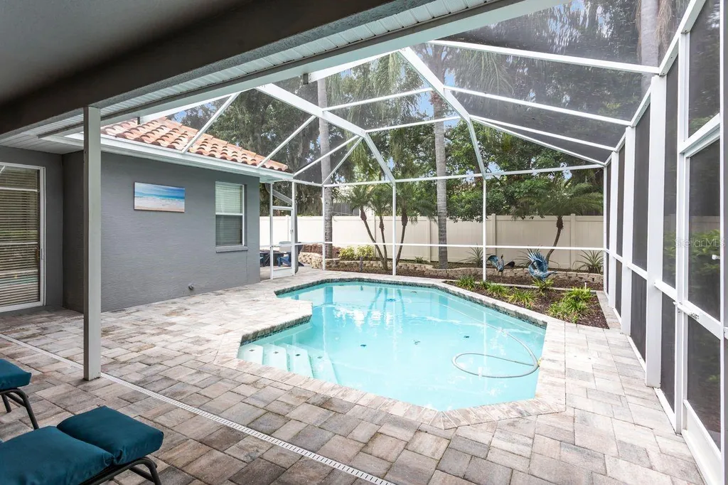 2328 Messenger Circle Safety Harbor FL 34695