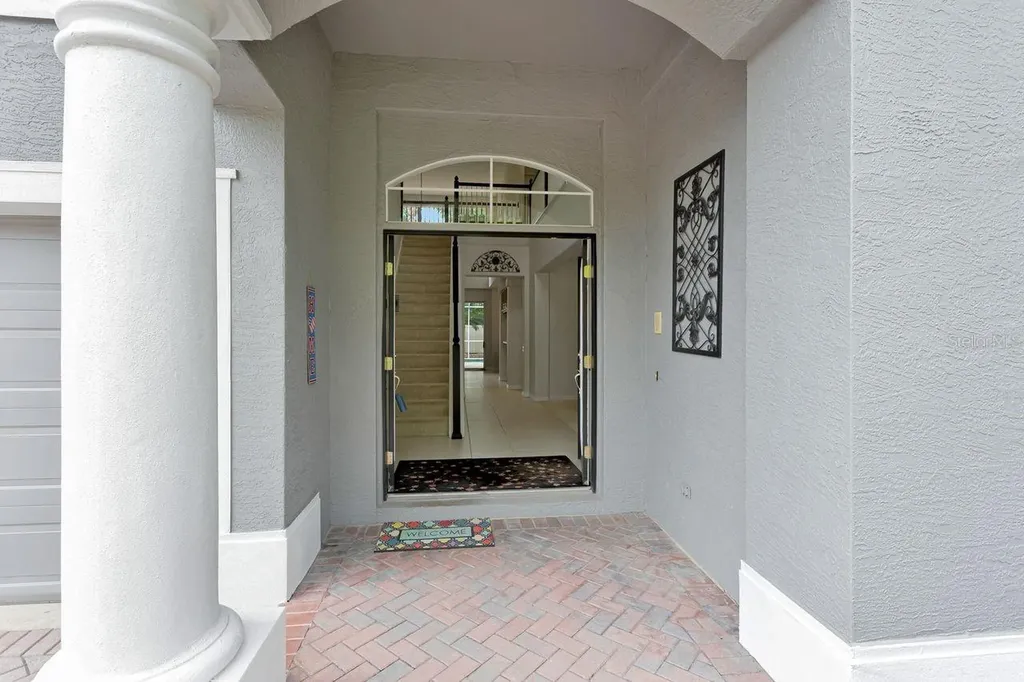 2328 Messenger Circle Safety Harbor FL 34695