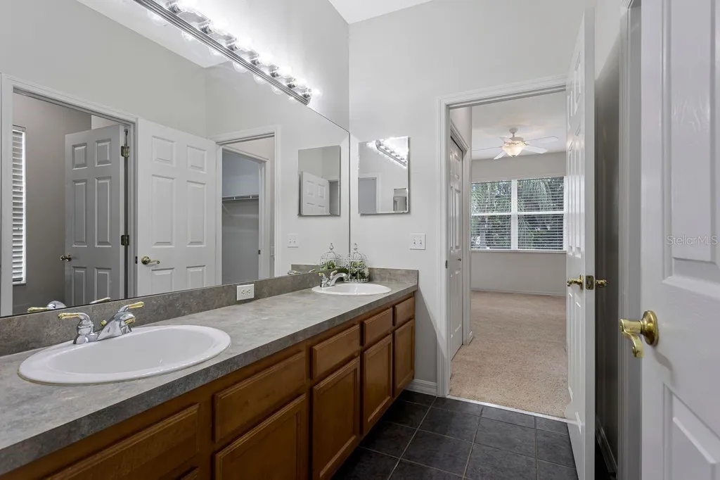 2328 Messenger Circle Safety Harbor FL 34695