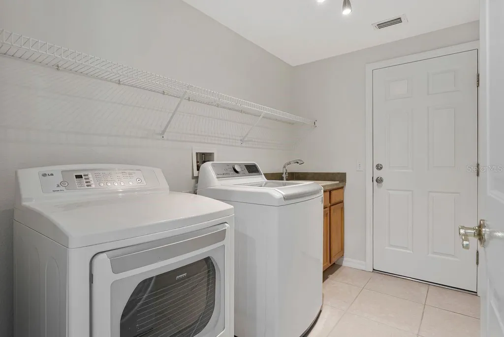 2328 Messenger Circle Safety Harbor FL 34695