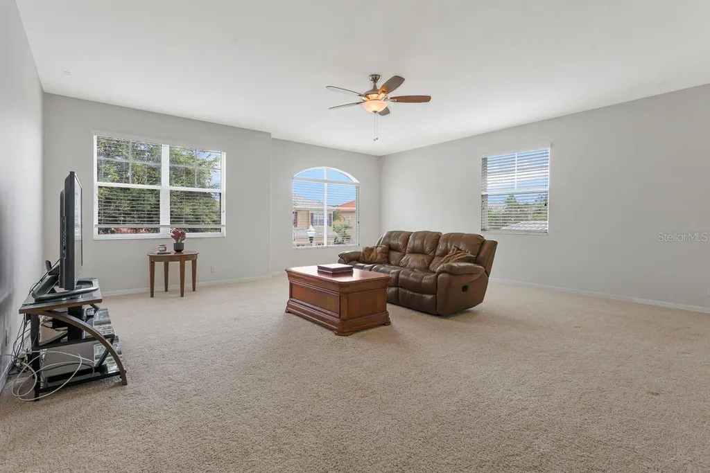 2328 Messenger Circle Safety Harbor FL 34695