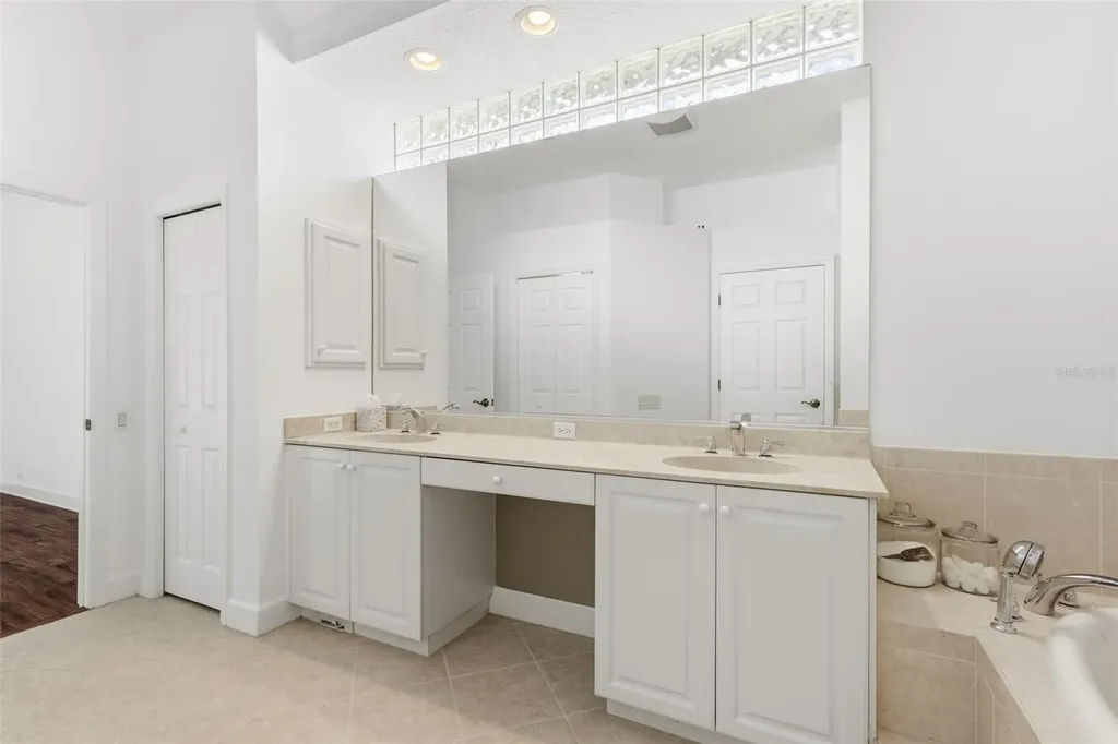 8644 54th Avenue Circle E Bradenton FL 34211