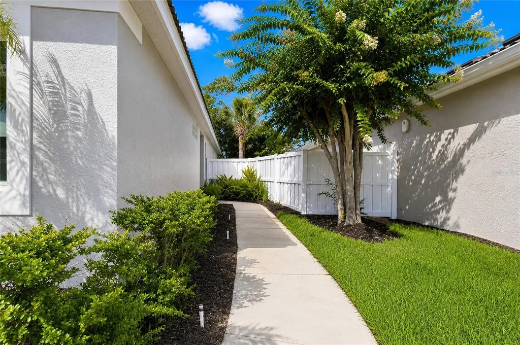 8644 54th Avenue Circle E Bradenton FL 34211
