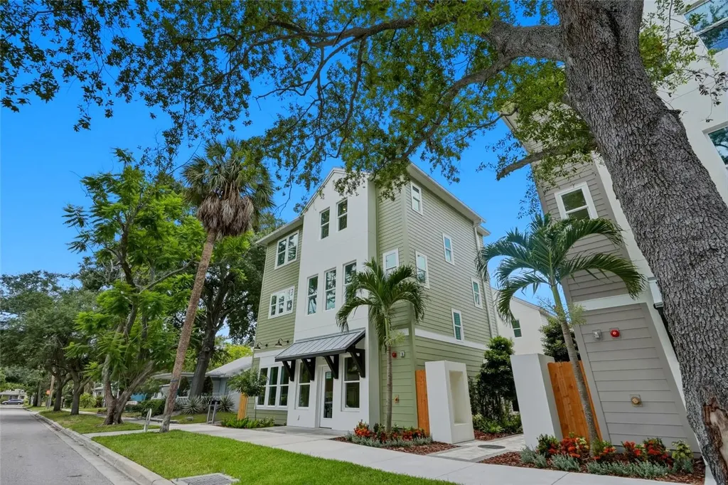 2540 1st Avenue N St Petersburg FL 33713