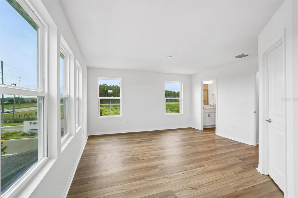 6844 Holcombe Down Drive Zephyrhills FL 33541