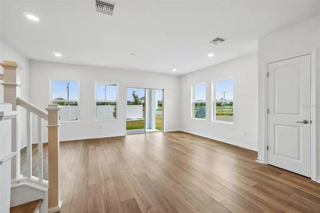 6844 Holcombe Down Drive Zephyrhills FL 33541