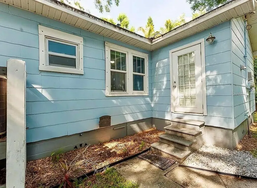 2434 9th Avenue N St Petersburg FL 33713