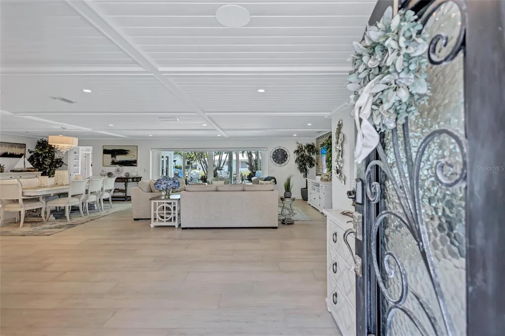 571 Ranger Lane Longboat Key FL 34228
