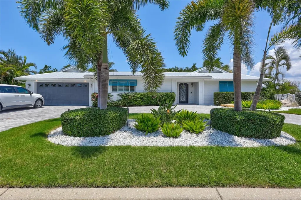 571 Ranger Lane Longboat Key FL 34228