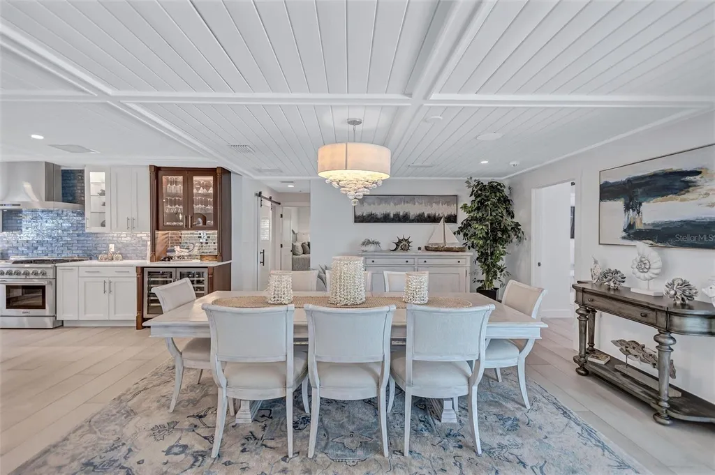 571 Ranger Lane Longboat Key FL 34228