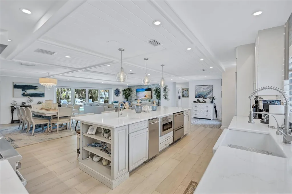 571 Ranger Lane Longboat Key FL 34228