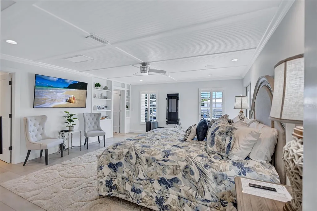 571 Ranger Lane Longboat Key FL 34228