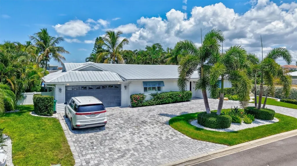 571 Ranger Lane Longboat Key FL 34228