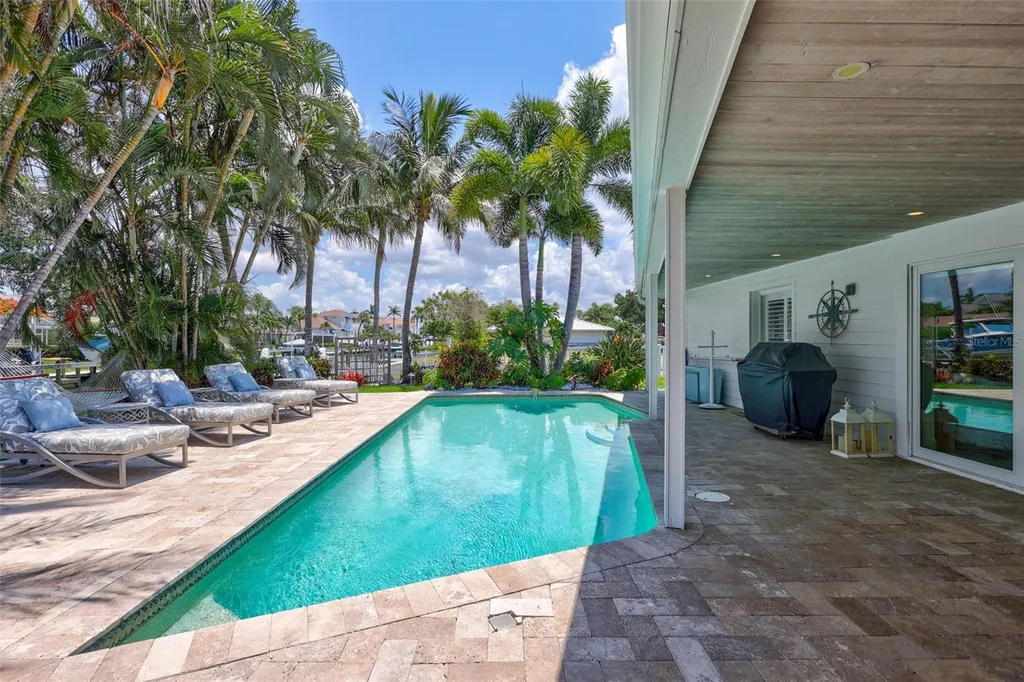 571 Ranger Lane Longboat Key FL 34228