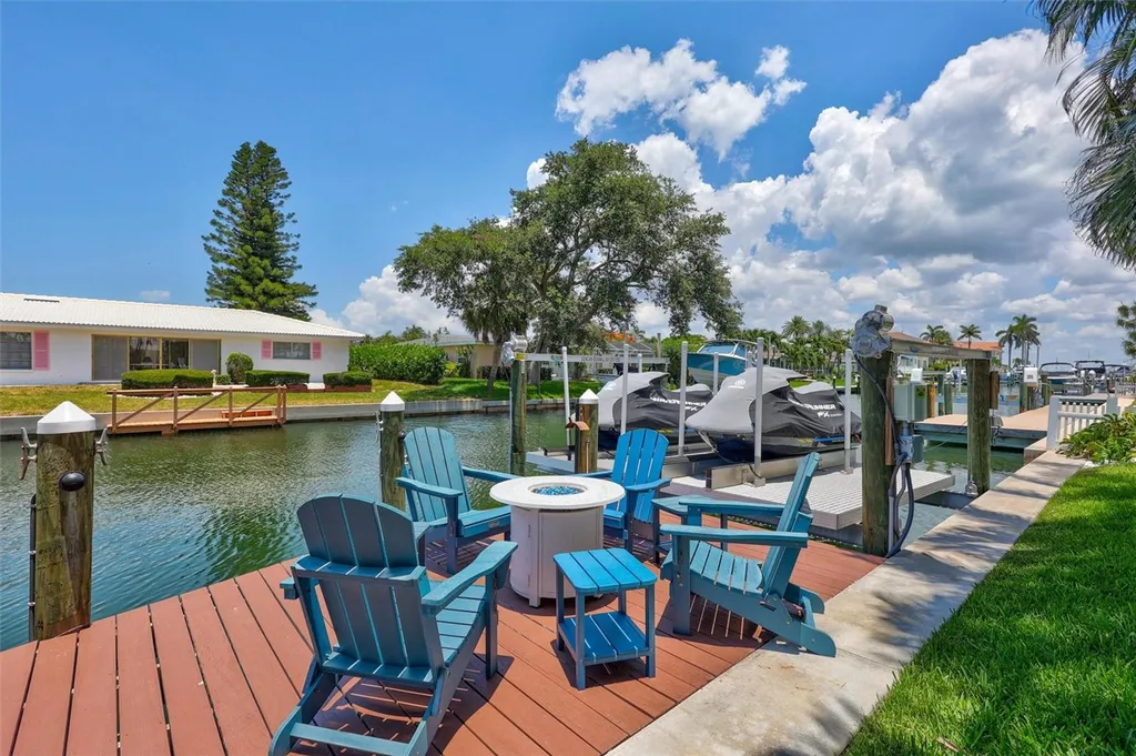 571 Ranger Lane Longboat Key FL 34228