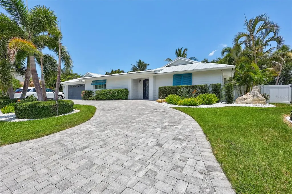571 Ranger Lane Longboat Key FL 34228