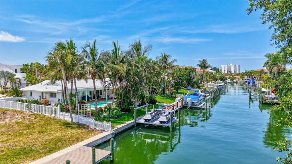 571 Ranger Lane Longboat Key FL 34228